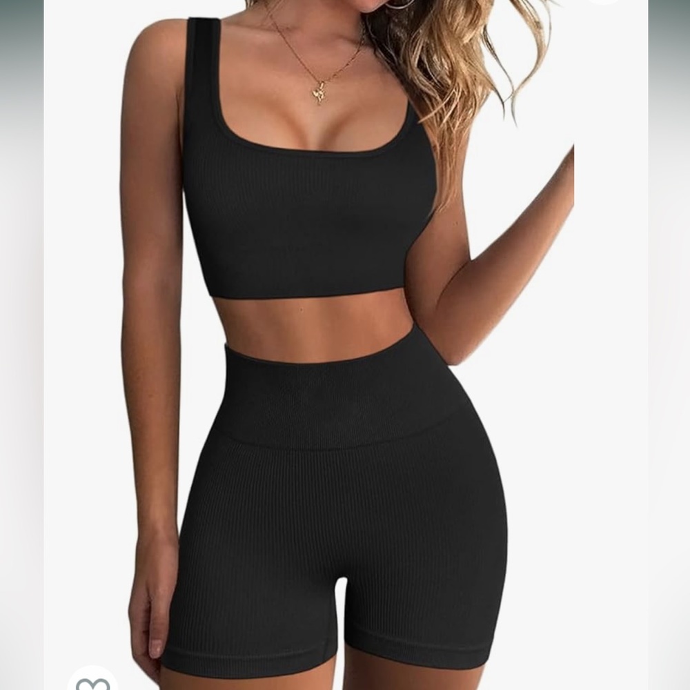 Black workout set